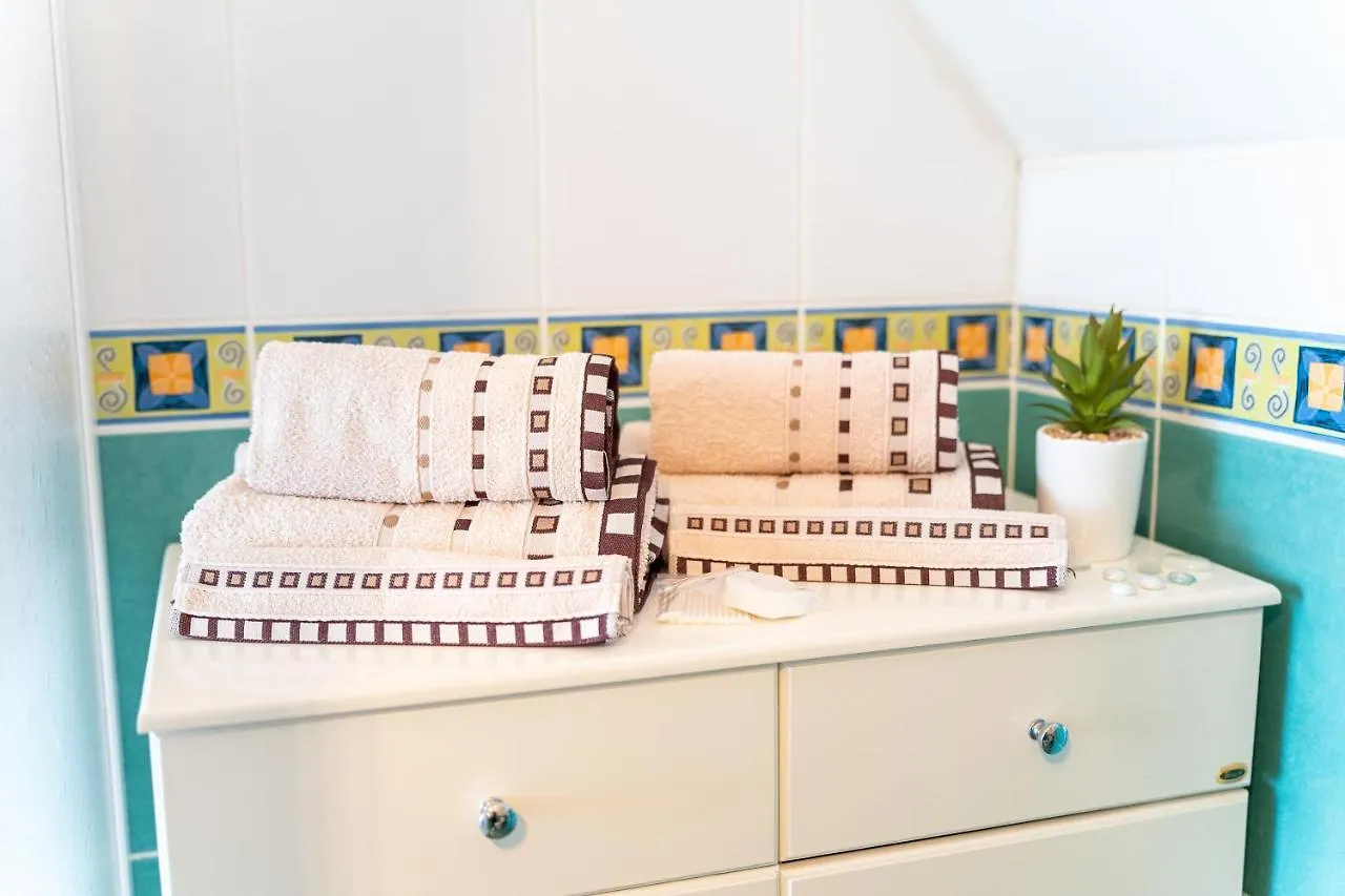 Вила Костадинов Warna 0*,